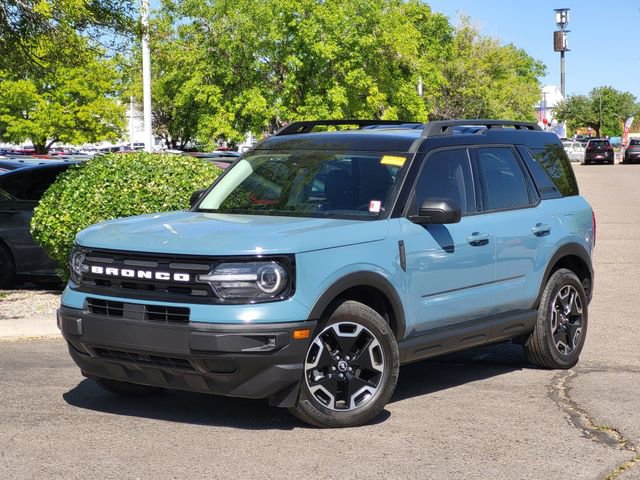 Used 2022 Ford Bronco Sport Outer Banks w/ Tech Package AWD/4WD image 2