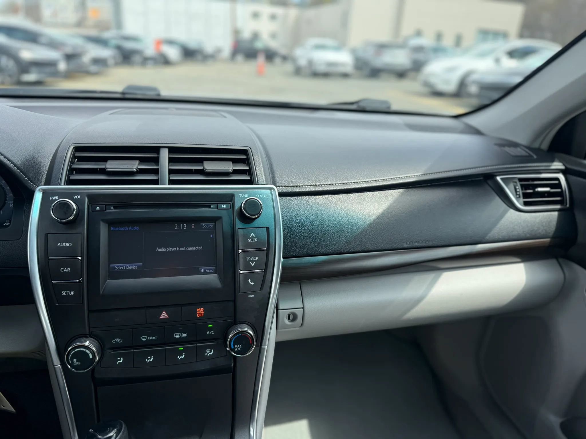 Used 2016 Toyota Camry LE FWD image 29
