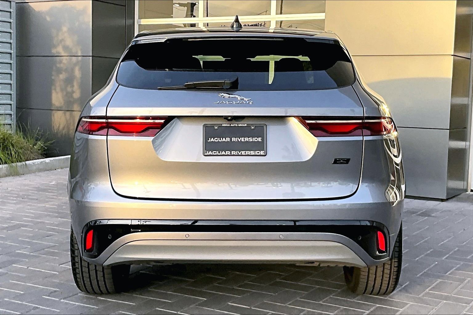 Used 2026 Jaguar F-PACE R-Dynamic S image 4