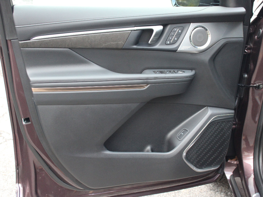 Certified 2026 Buick Enclave Avenir w/ Super Cruise Package image 13