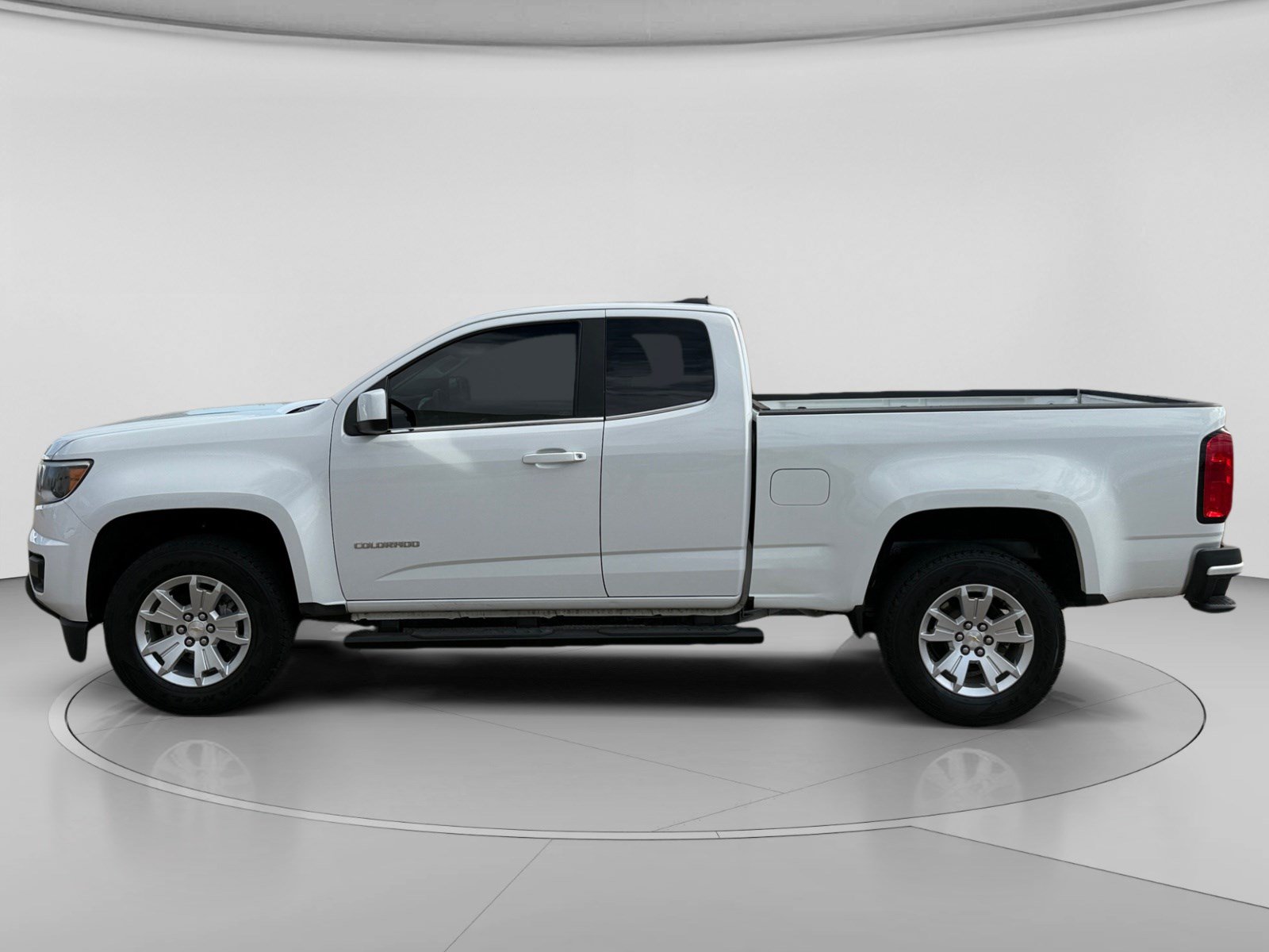 Used 2020 Chevrolet Colorado LT w/ Safety Package AWD/4WD image 2