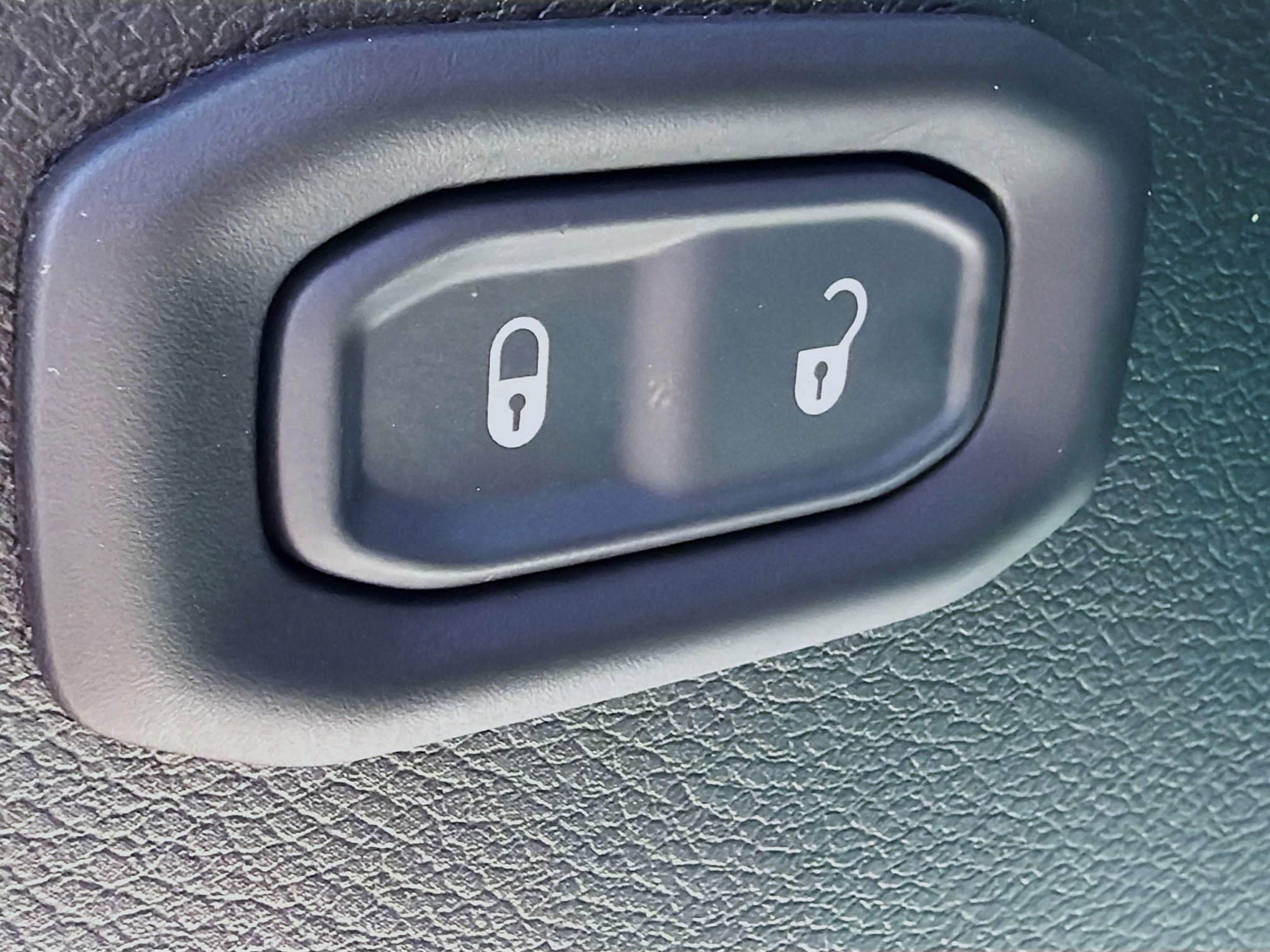 Used 2022 Jeep Wrangler Unlimited Rubicon 4xe w/ Cold Weather Group image 21