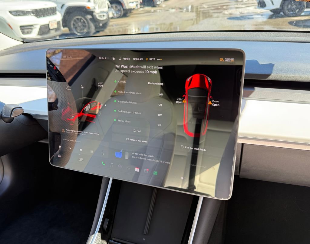 Used 2020 Tesla Model 3 Standard Range Plus image 11