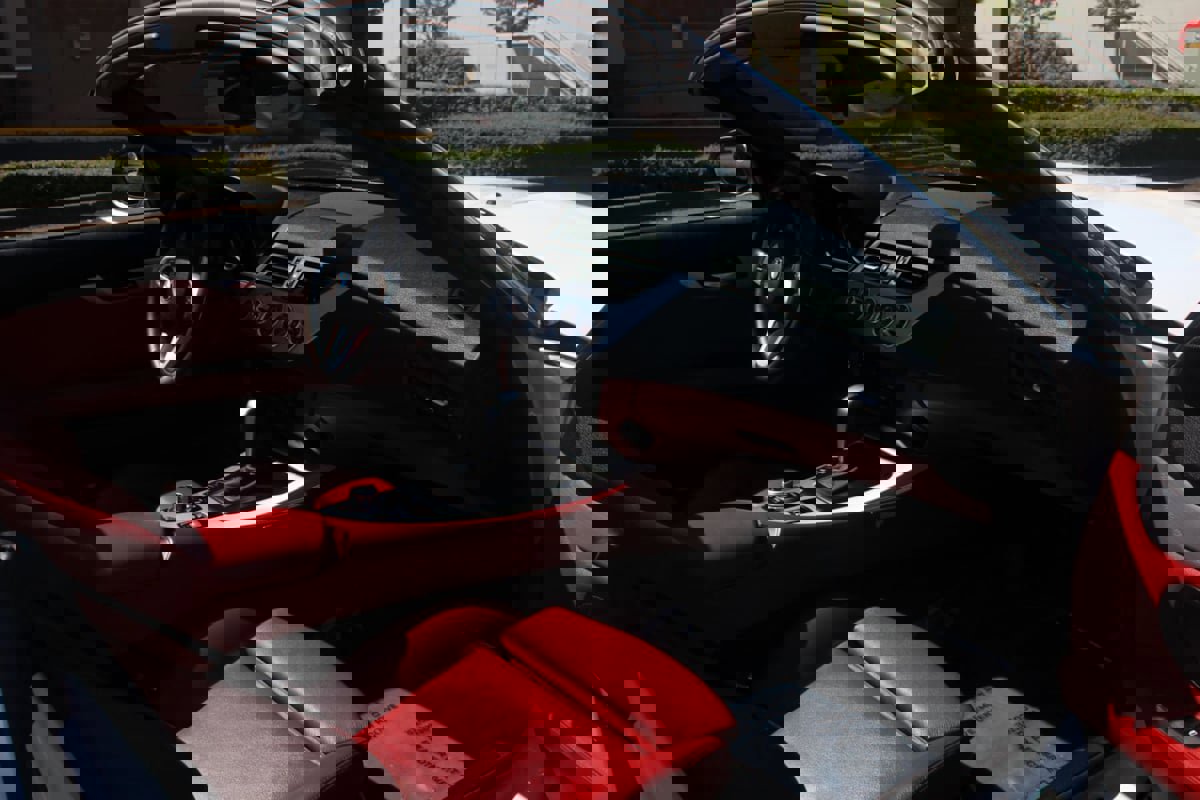 Used 2011 BMW Z4 sDrive30i image 36