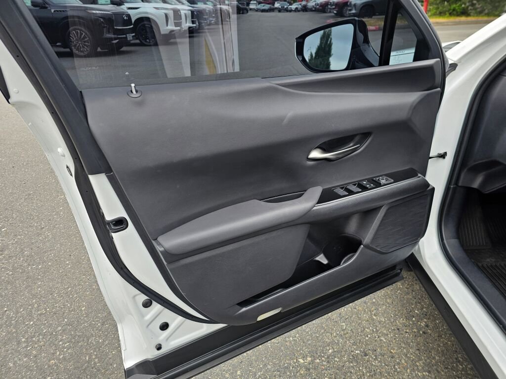 Used 2024 Lexus UX 250h F Sport AWD/4WD image 24