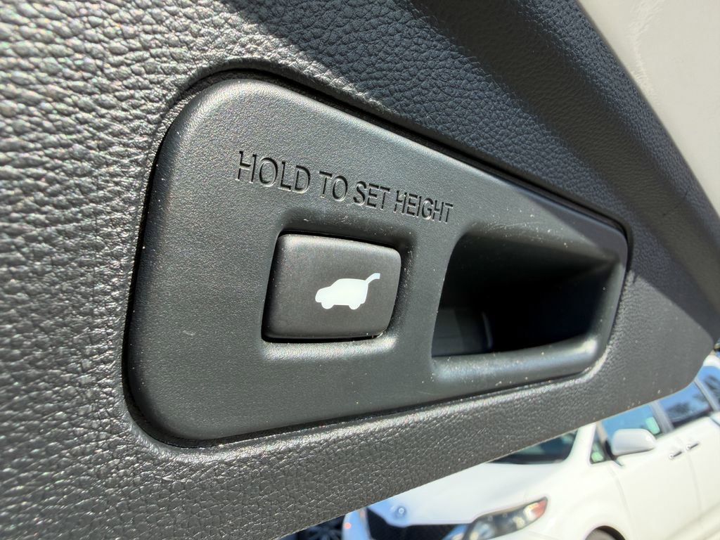 Certified 2023 Acura MDX FWD w/ Technology Package image 27