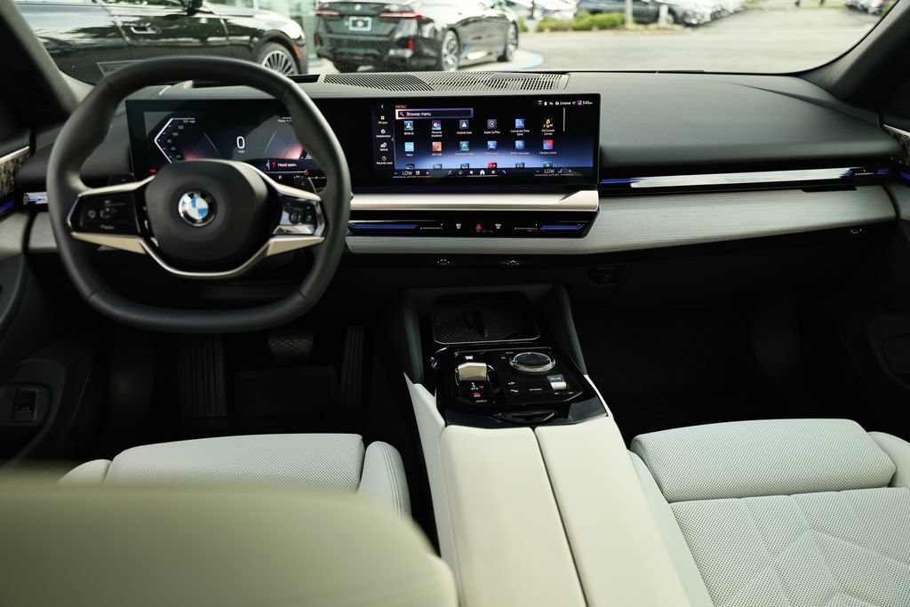 Used 2026 BMW 530i w/ Premium Package RWD image 26