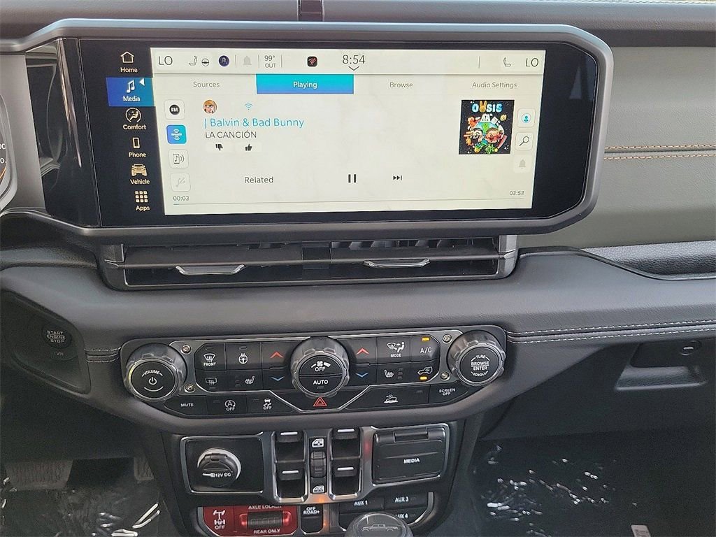 New 2025 Jeep Gladiator Mojave w/ Convenience Group AWD/4WD image 8