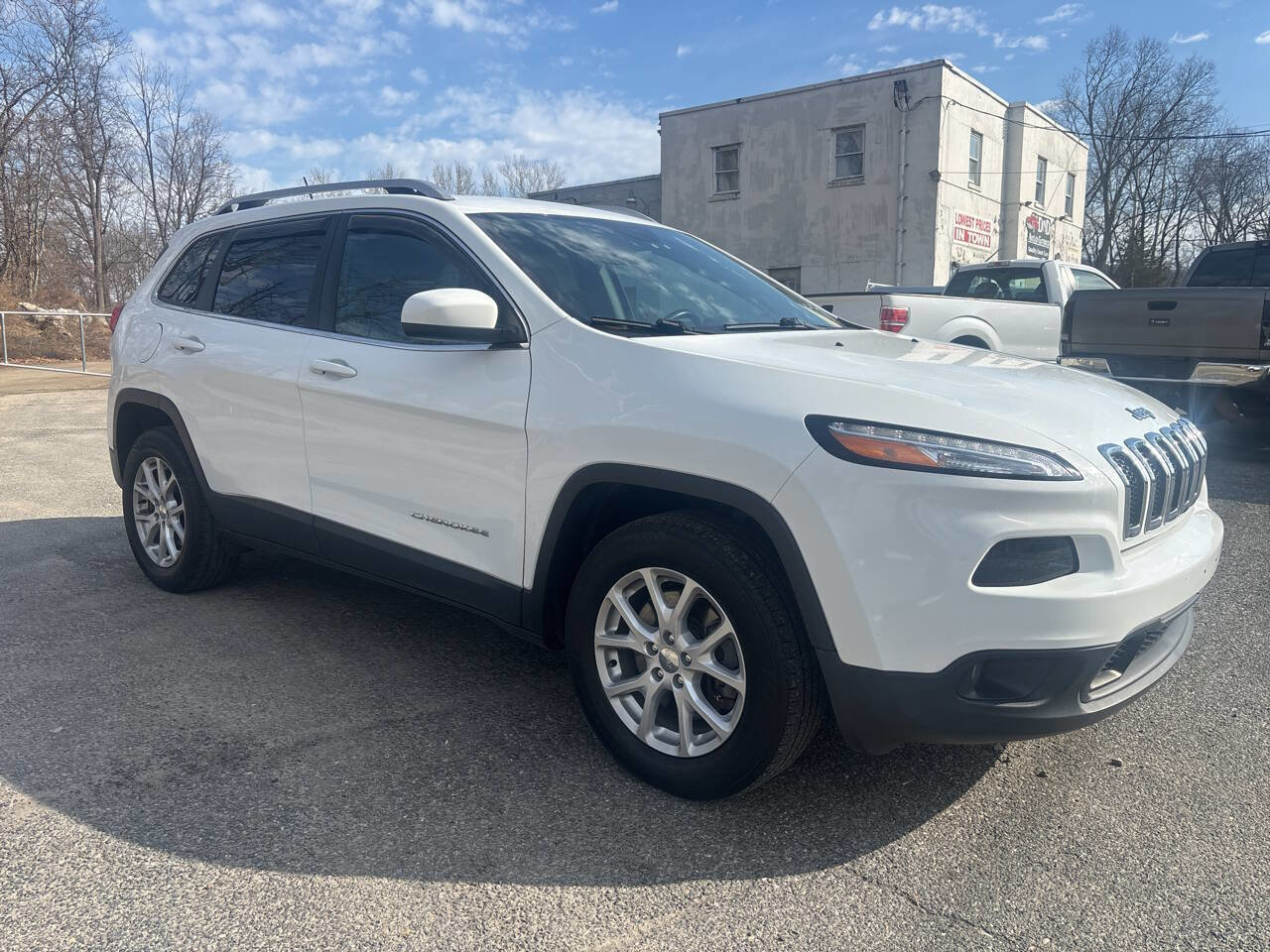 Used 2016 Jeep Cherokee Latitude w/ Cold Weather Group image 8