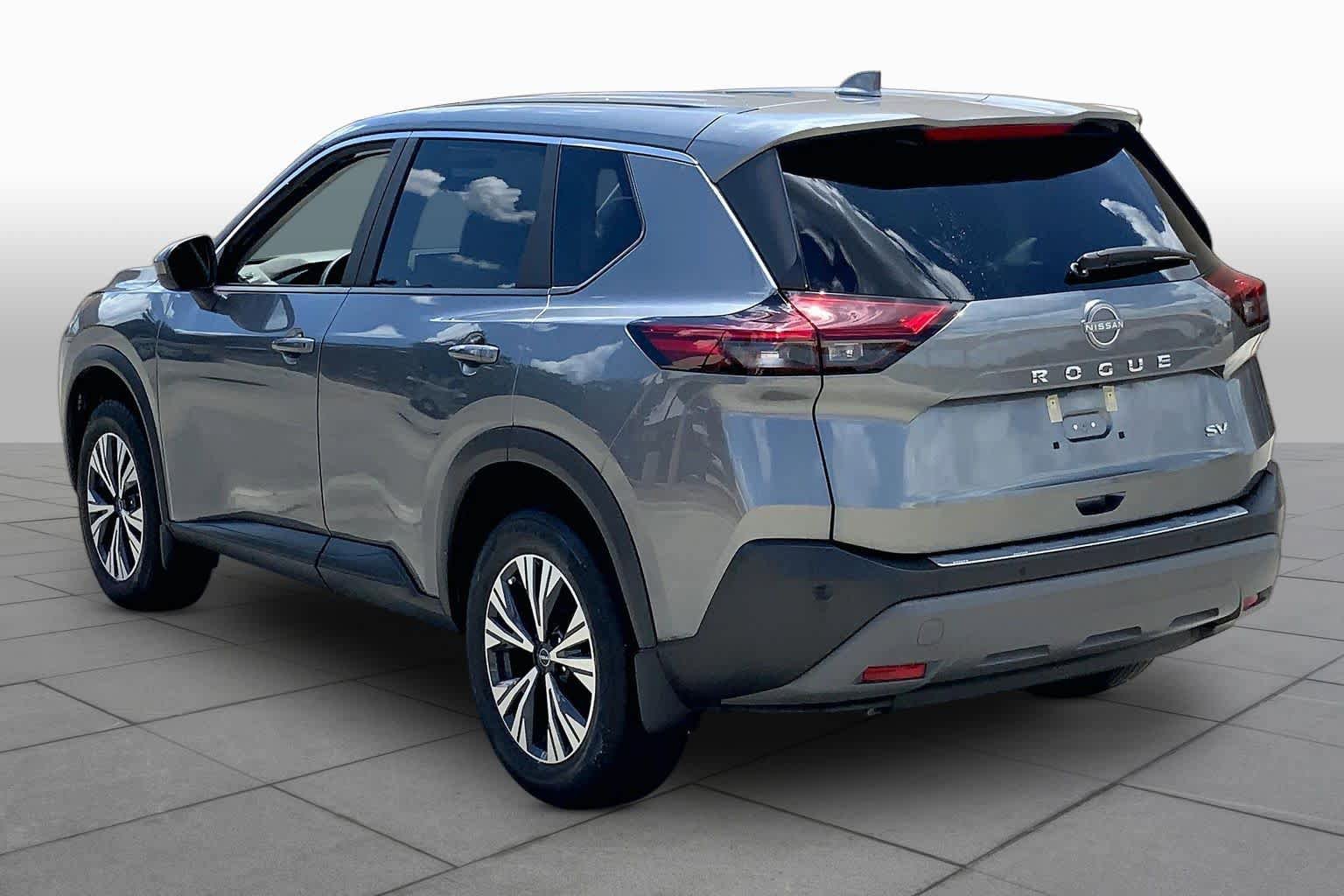 Used 2023 Nissan Rogue SV FWD image 12