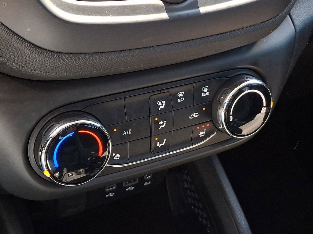 Used 2022 Chevrolet TrailBlazer LT w/ Driver Confidence Package FWD image 16