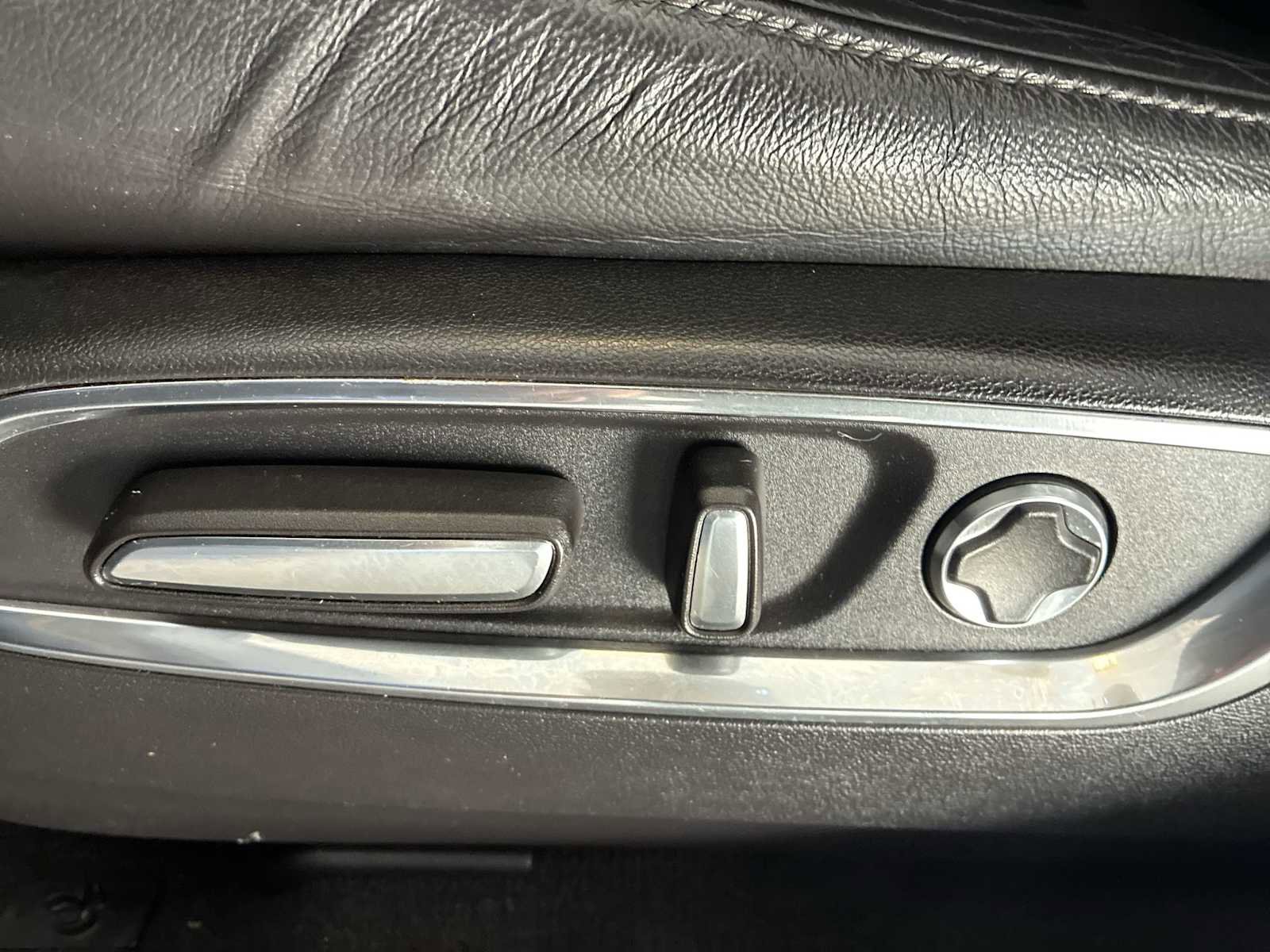 Used 2020 Acura MDX SH-AWD image 14