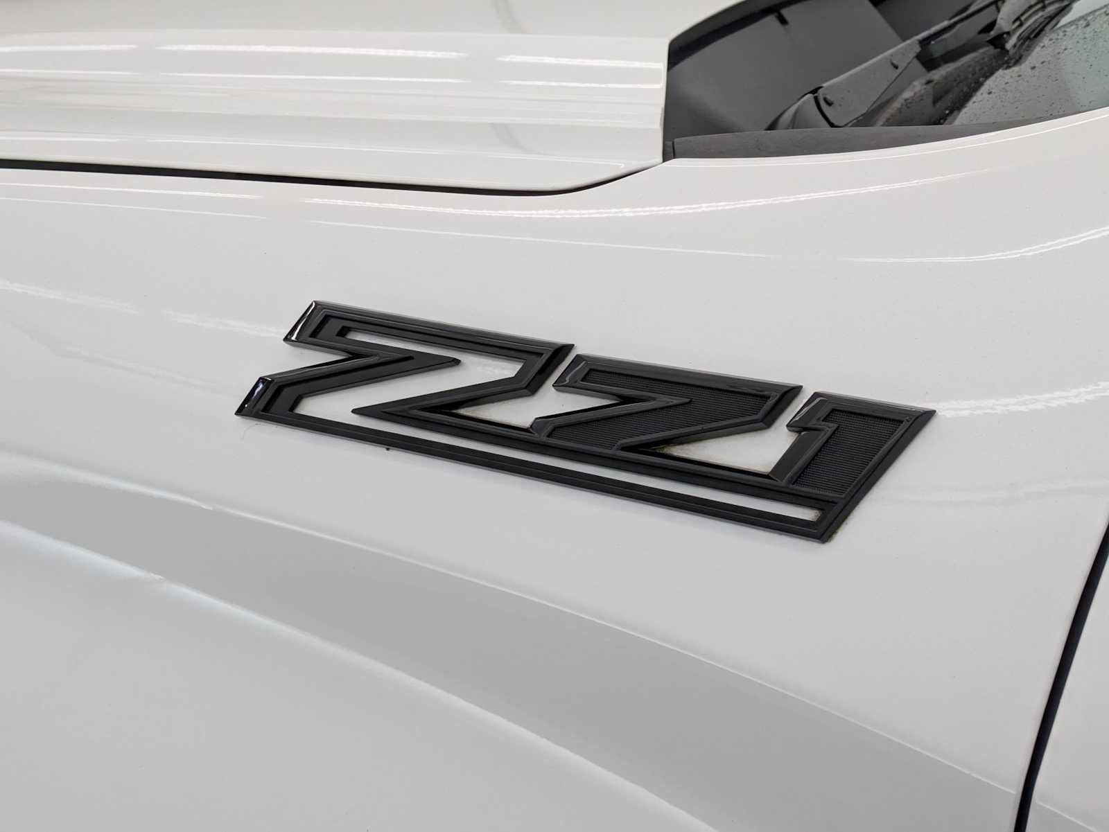 Used 2023 Chevrolet Silverado 1500 LTZ w/ LTZ Premium Package AWD/4WD image 11