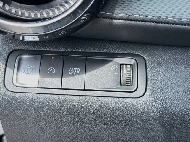 Used 2026 Chevrolet Equinox LT FWD image 34