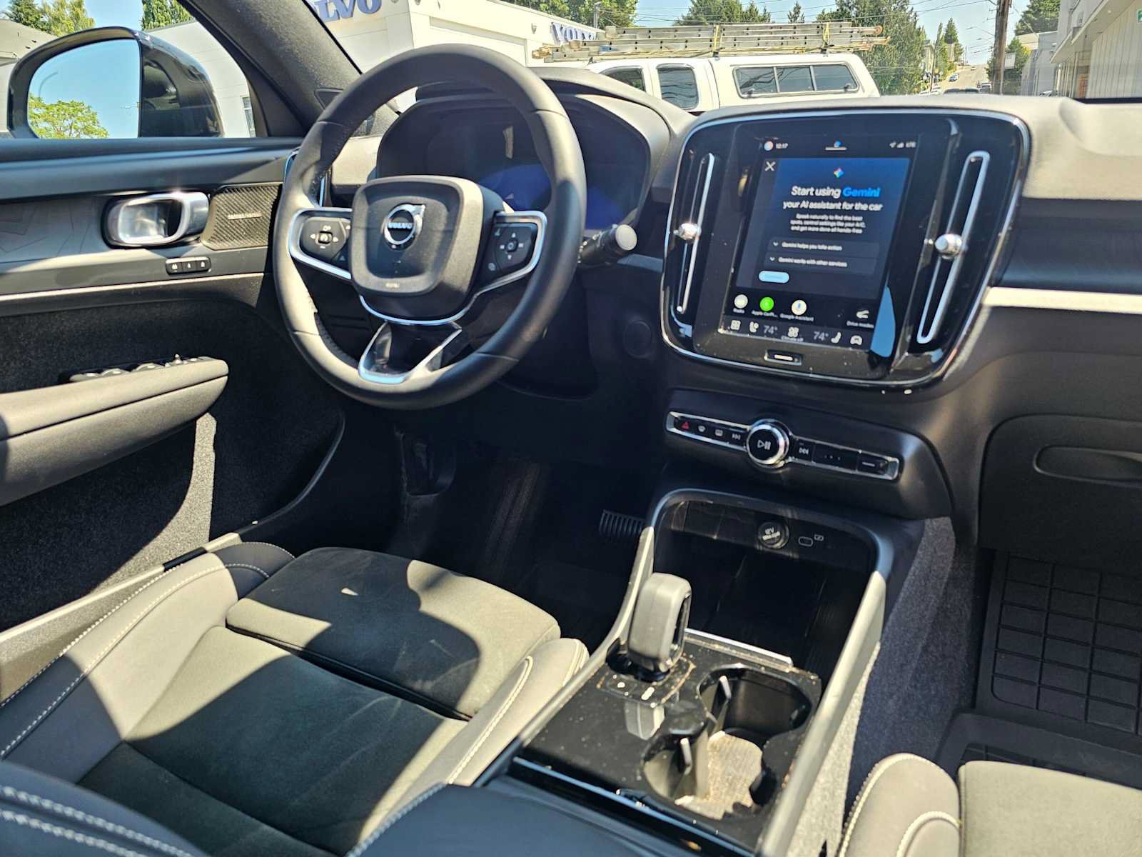 Certified 2023 Volvo C40 P8 Recharge Ultimate w/ Protection Package Premier AWD/4WD image 12