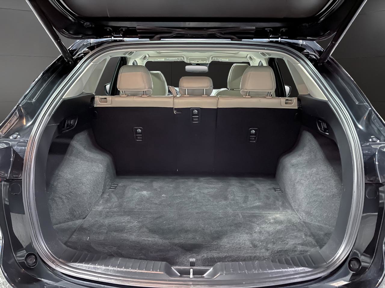 Used 2017 MAZDA CX-5 Touring w/ Preferred Equipment Package image 19