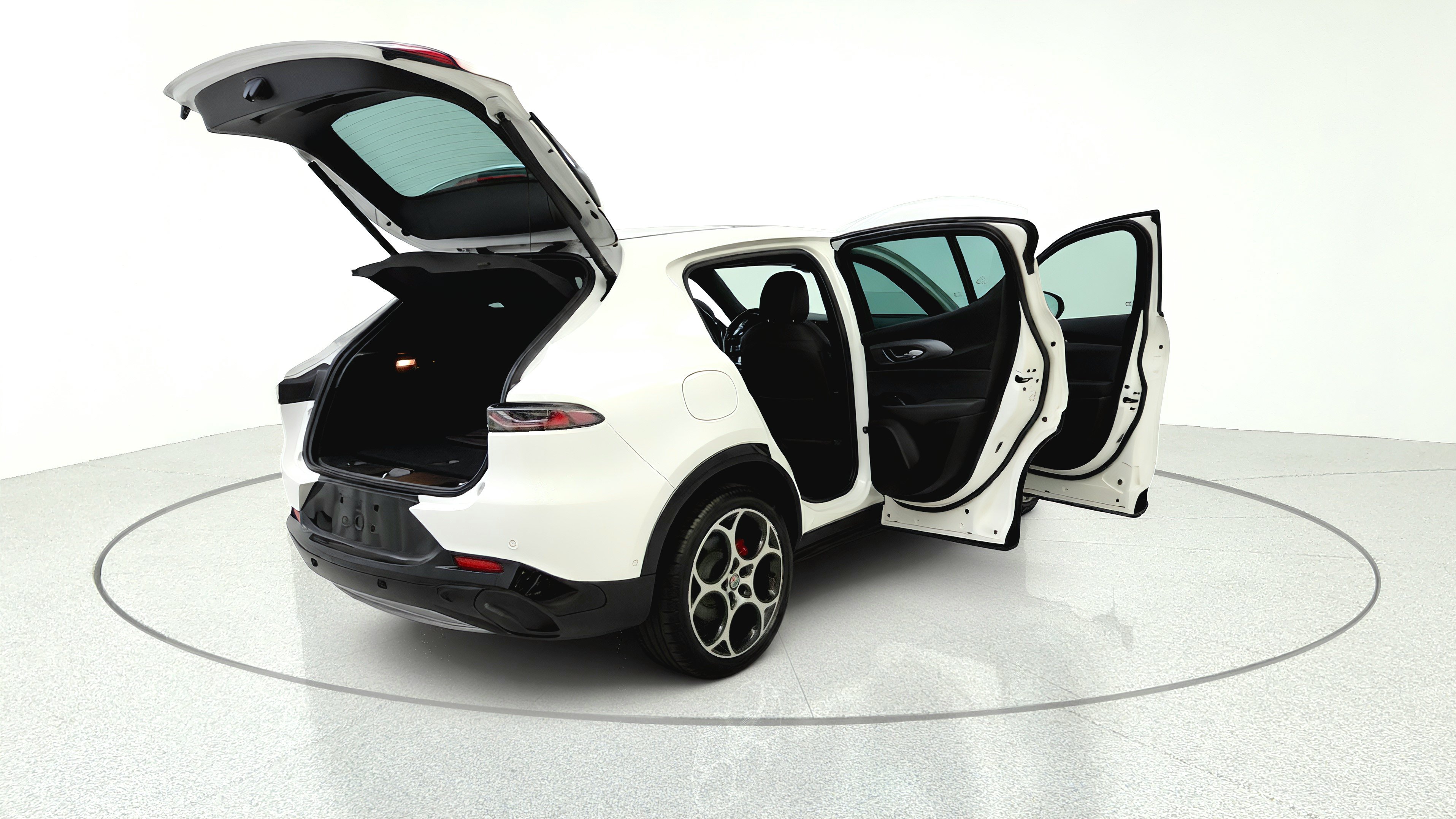 Used 2024 Alfa Romeo Tonale Ti w/ Active Assist Package AWD/4WD image 14