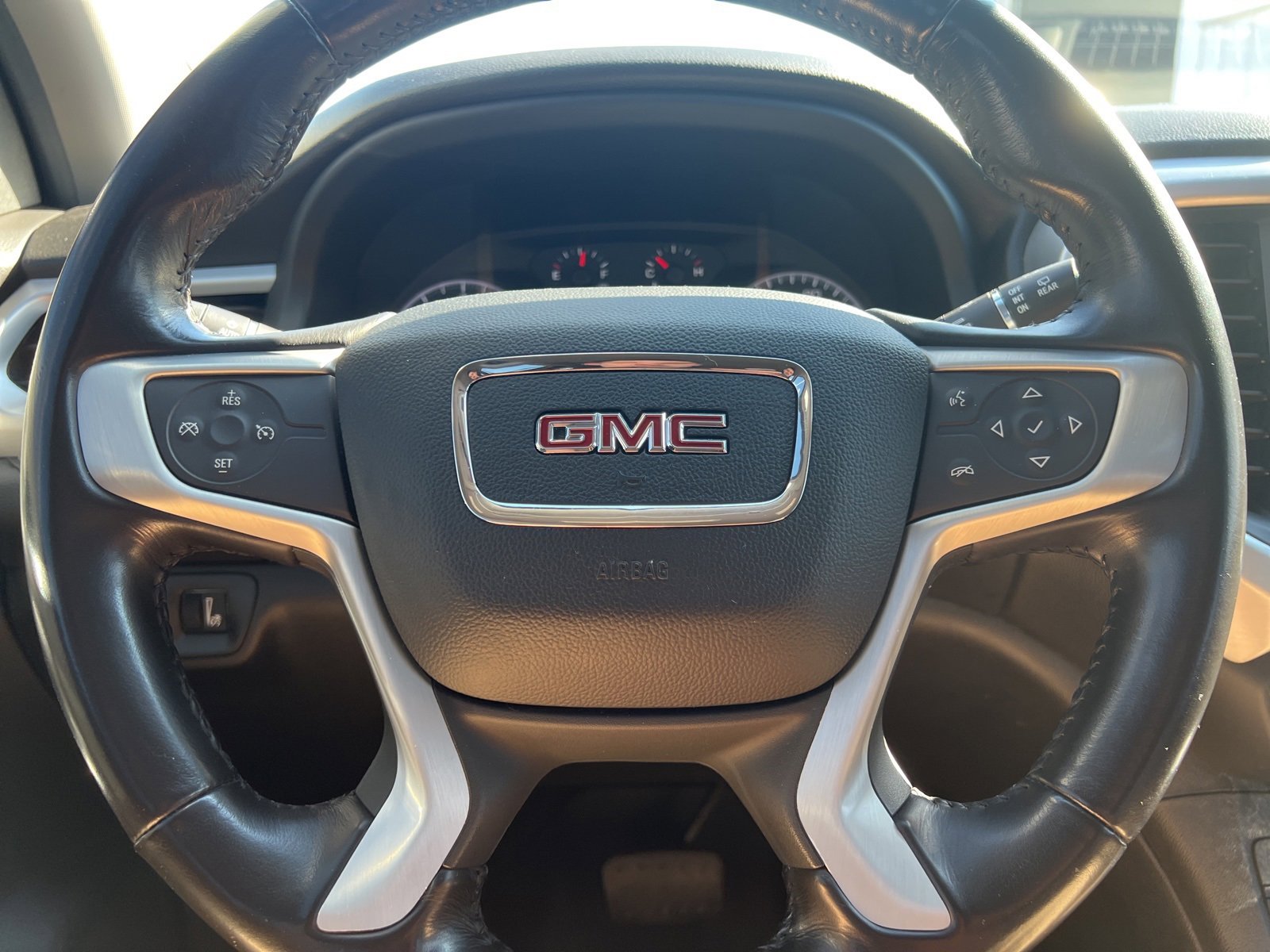 Used 2019 GMC Acadia SLE w/ Driver Alert Package I image 21
