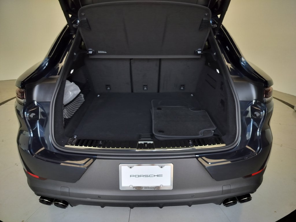 New 2026 Porsche Cayenne Coupe AWD/4WD image 27