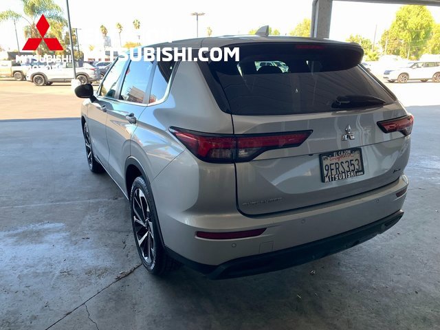 Used 2023 Mitsubishi Outlander SE image 5