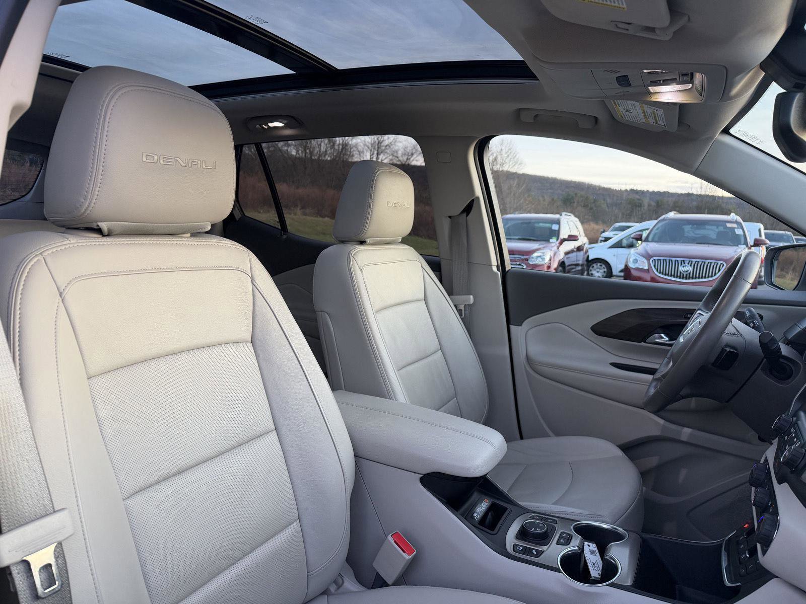 Used 2018 GMC Terrain Denali w/ Advanced Safety Package image 33