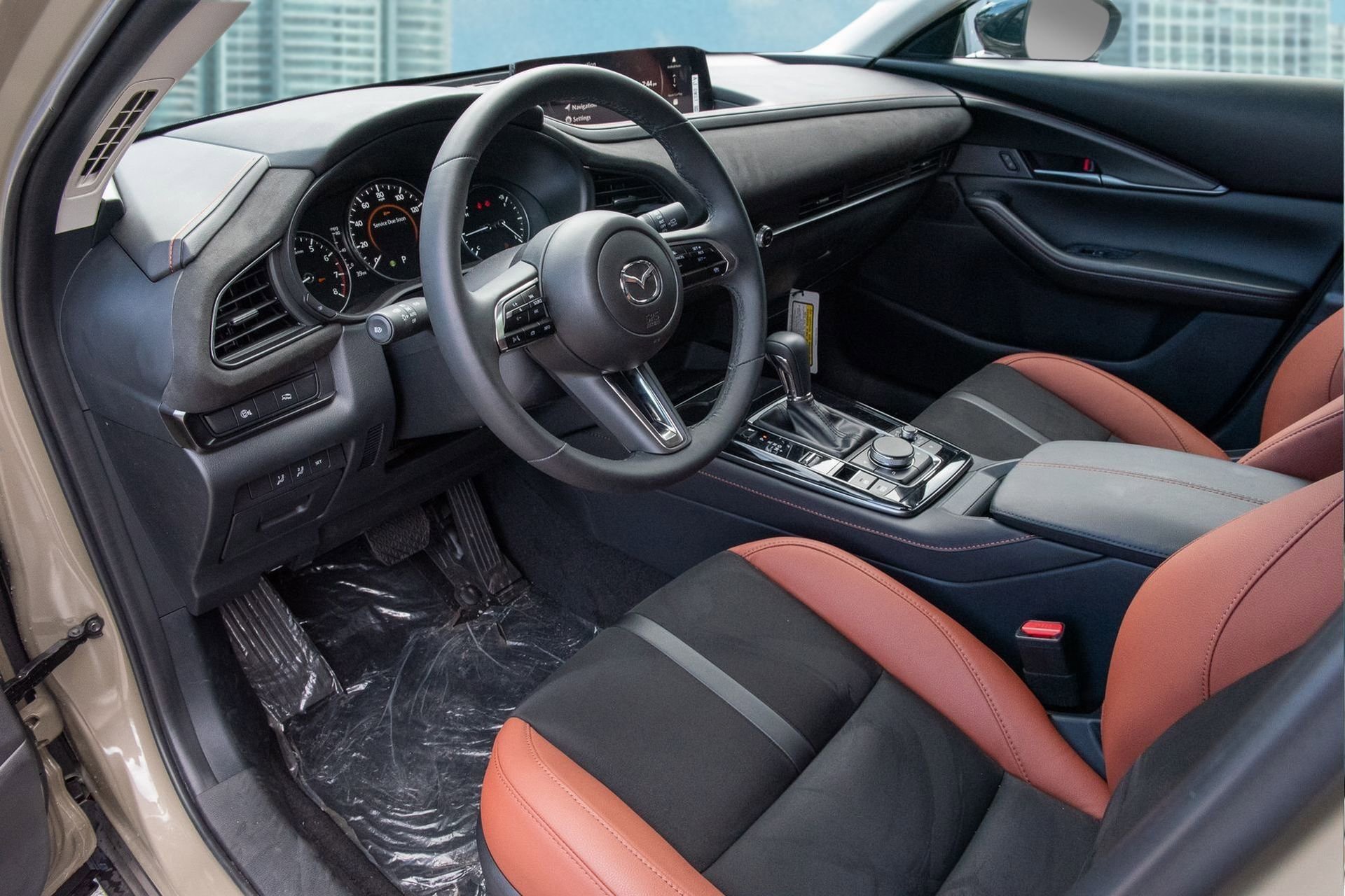 New 2024 MAZDA CX-30 Carbon image 6