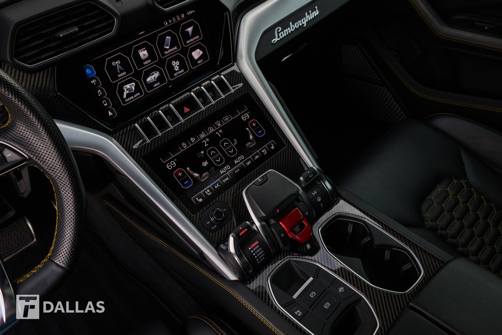 Used 2020 Lamborghini Urus image 27