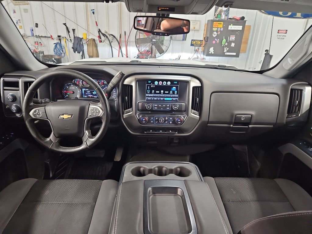 Used 2018 Chevrolet Silverado 1500 LT w/ All Star Edition AWD/4WD image 18