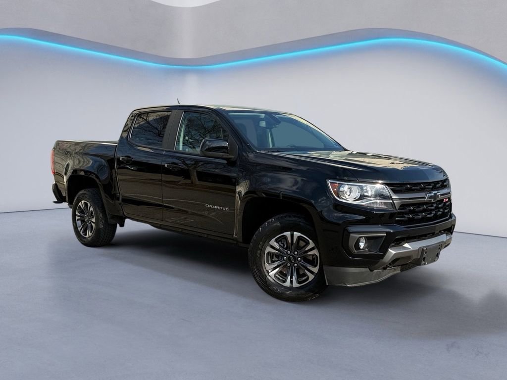 Used 2022 Chevrolet Colorado Z71 image 2