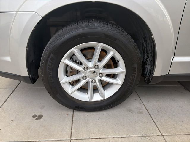 Used 2013 Dodge Journey SXT image 9