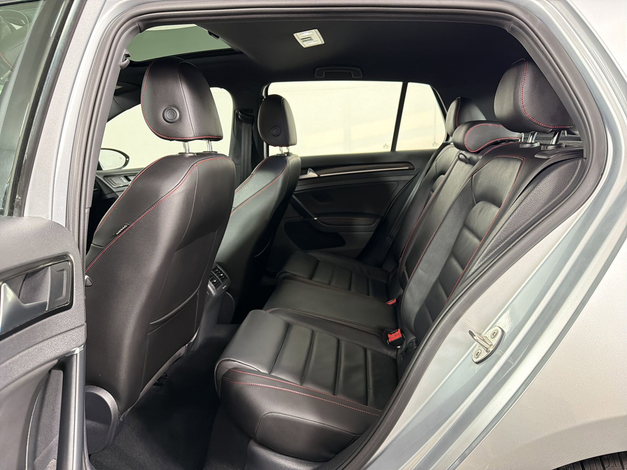 Used 2017 Volkswagen GTI Autobahn image 14