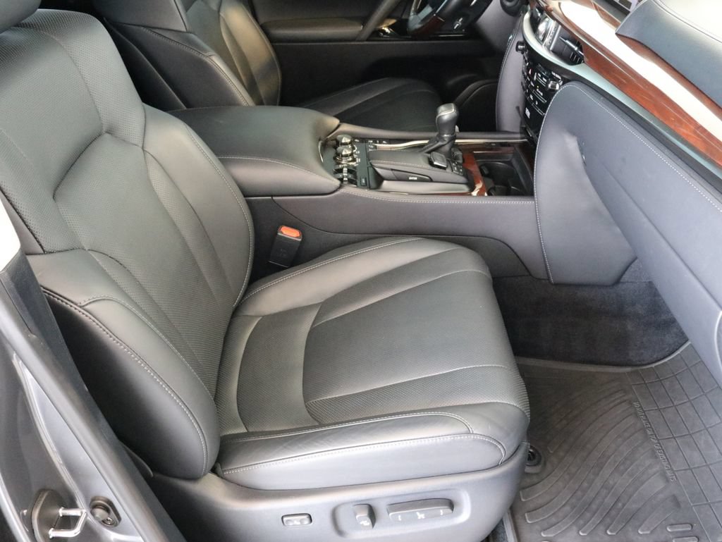 Used 2017 Lexus LX 570 4WD w/ Luxury Package image 48