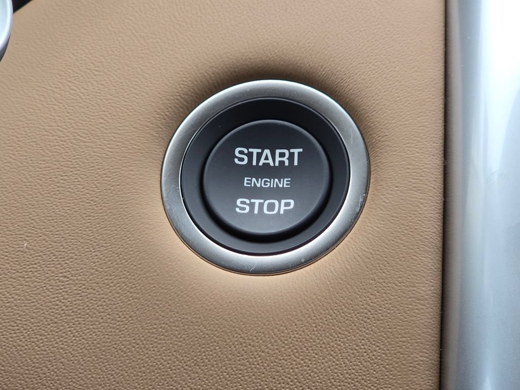 New 2026 Land Rover Discovery Limited Edition AWD/4WD image 23
