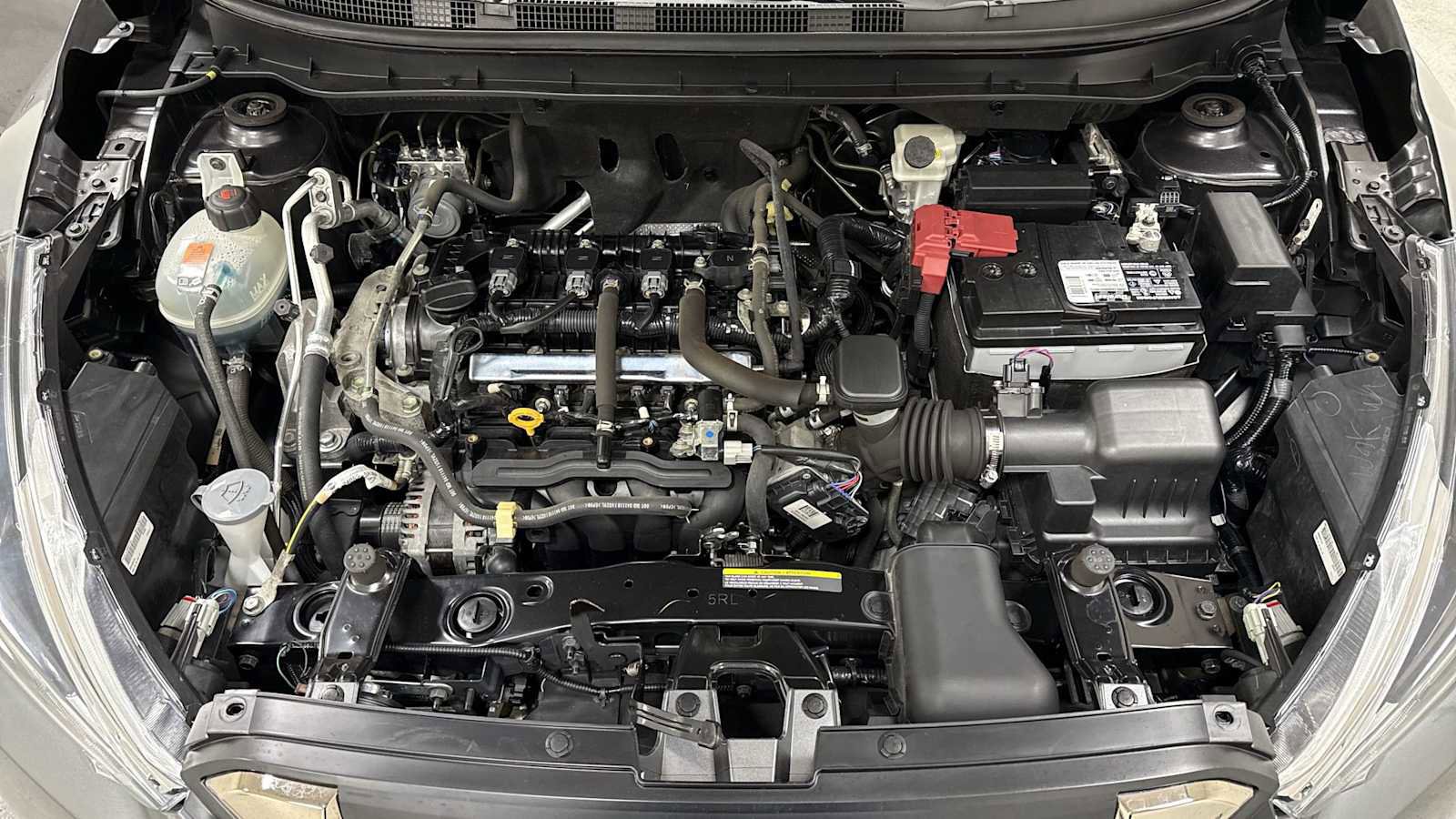 Used 2019 Nissan Kicks SR image 29