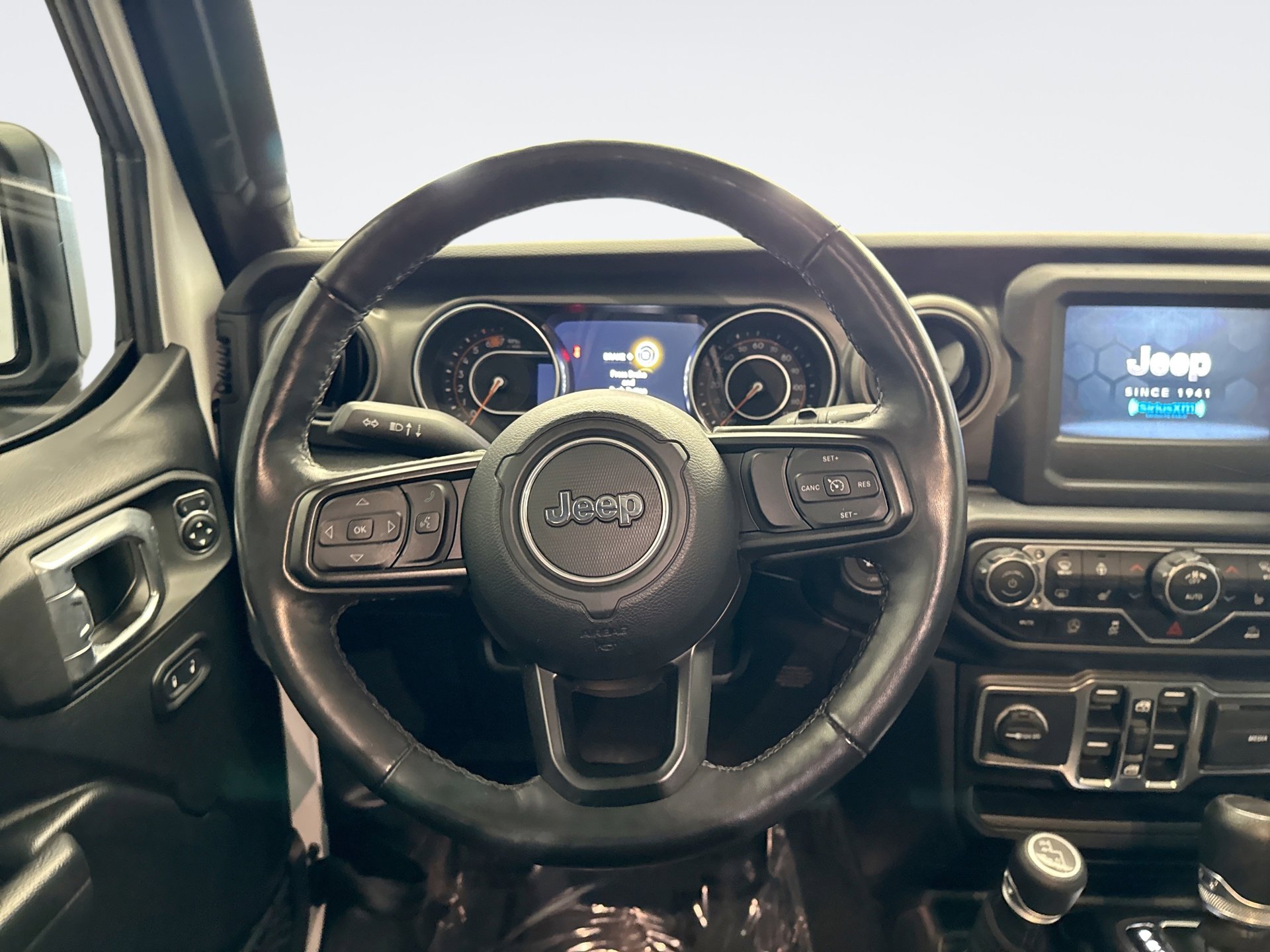 Used 2022 Jeep Wrangler Unlimited Sport AWD/4WD image 12