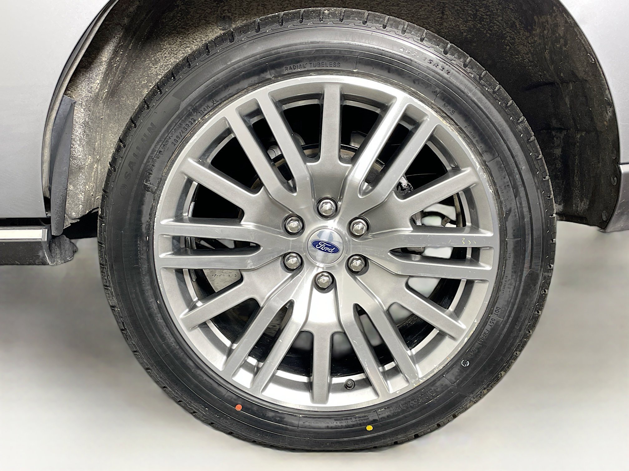 Used 2024 Ford Expedition Limited image 11