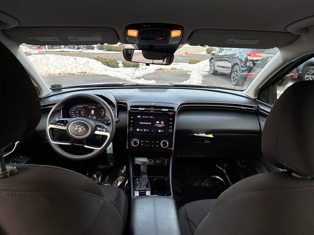 Used 2023 Hyundai Tucson SE image 16