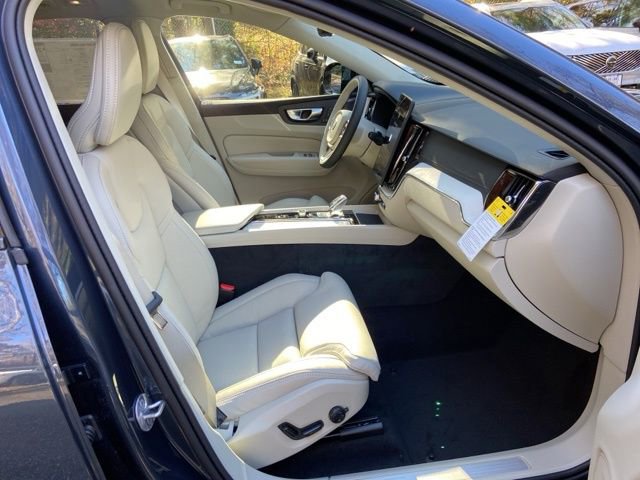 New 2026 Volvo XC60 B5 Ultra w/ Climate Package image 17
