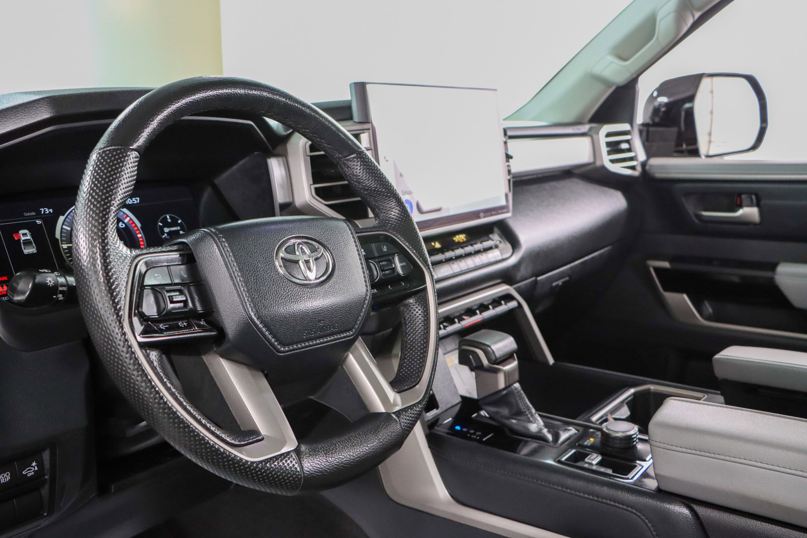 Used 2024 Toyota Tundra Limited image 24