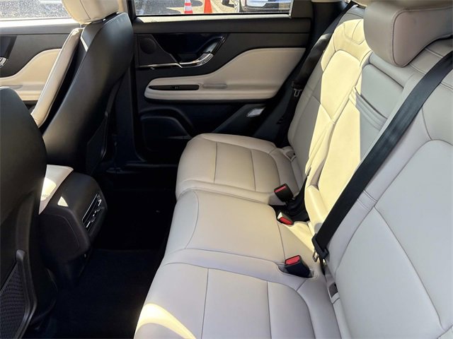 New 2026 Lincoln Corsair Premiere image 18