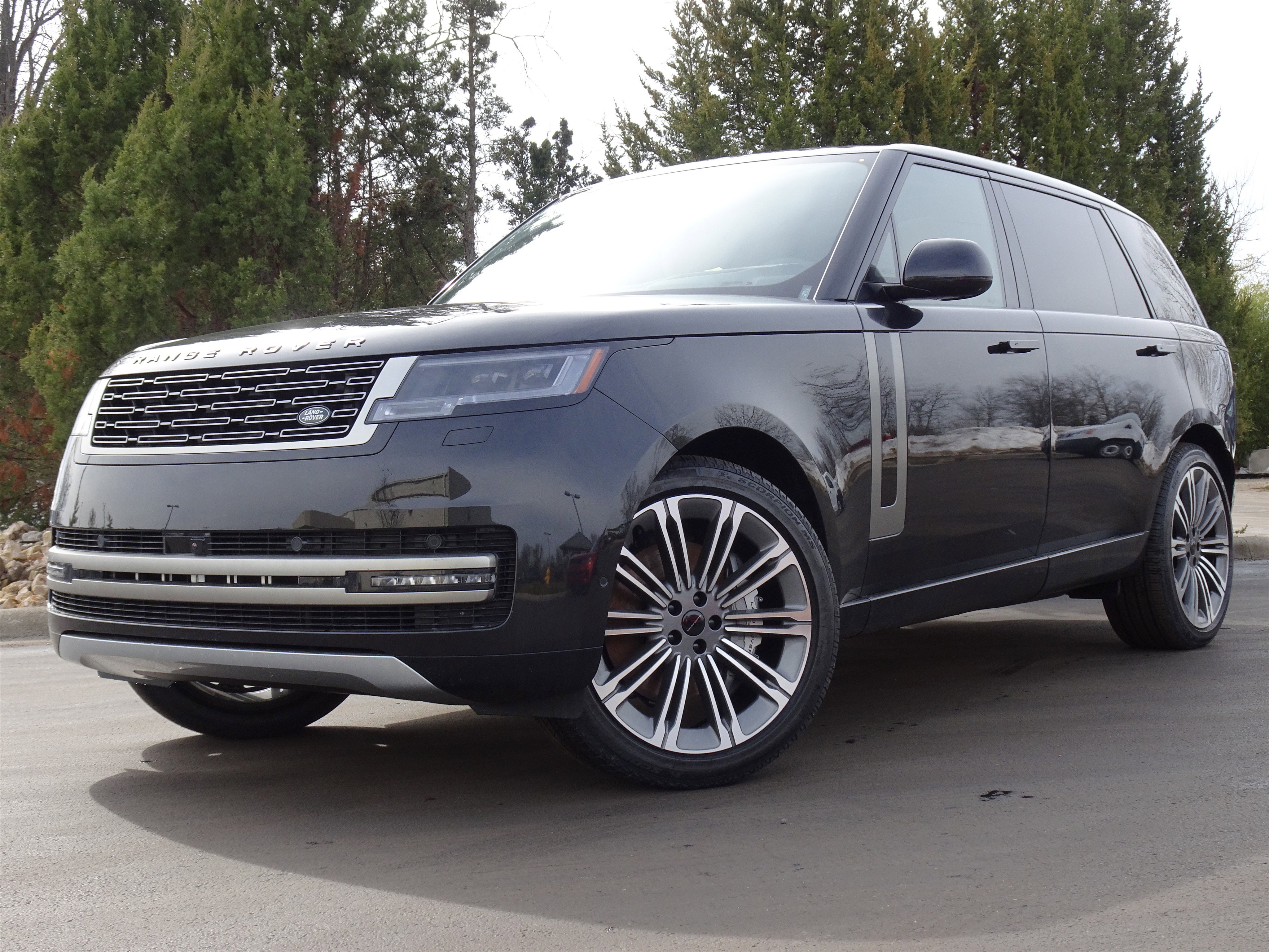 New 2026 Land Rover Range Rover Long Wheelbase SE image 1