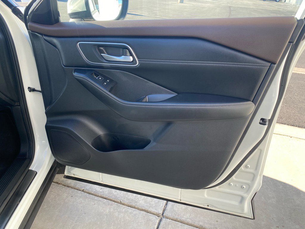 Used 2023 Nissan Rogue Platinum w/ Platinum Premium Package image 39