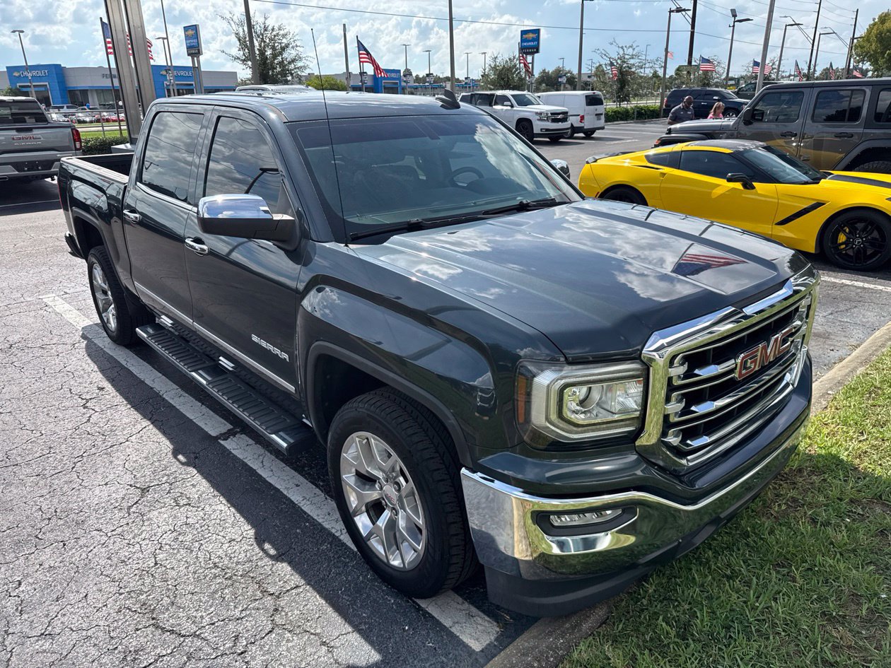 Used 2018 GMC Sierra 1500 SLT w/ SLT Premium Package RWD image 3