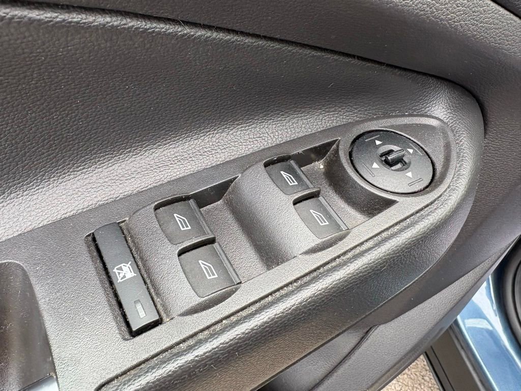 Used 2018 Ford Escape SE image 22