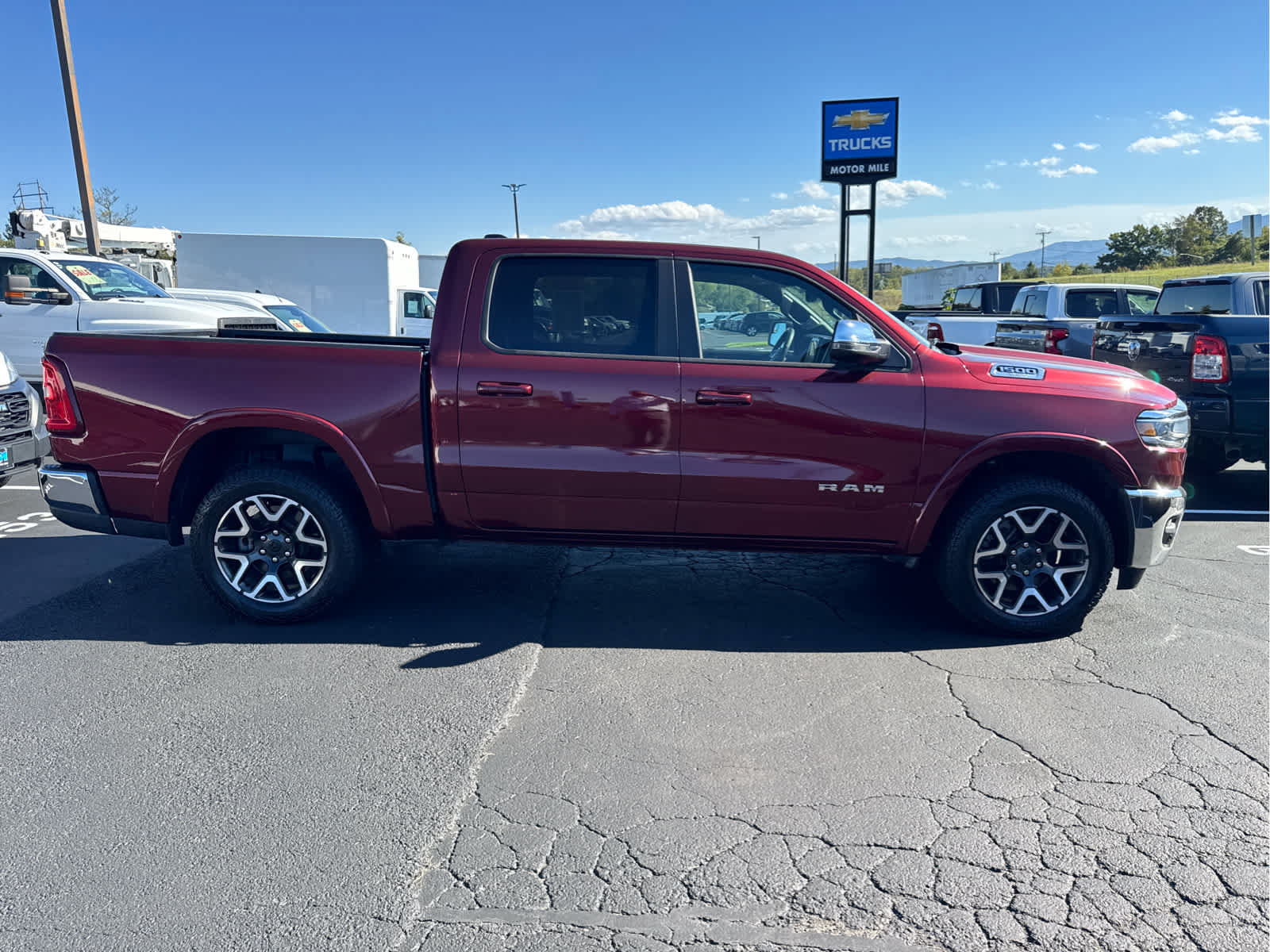 Used 2025 RAM 1500 Laramie AWD/4WD image 26