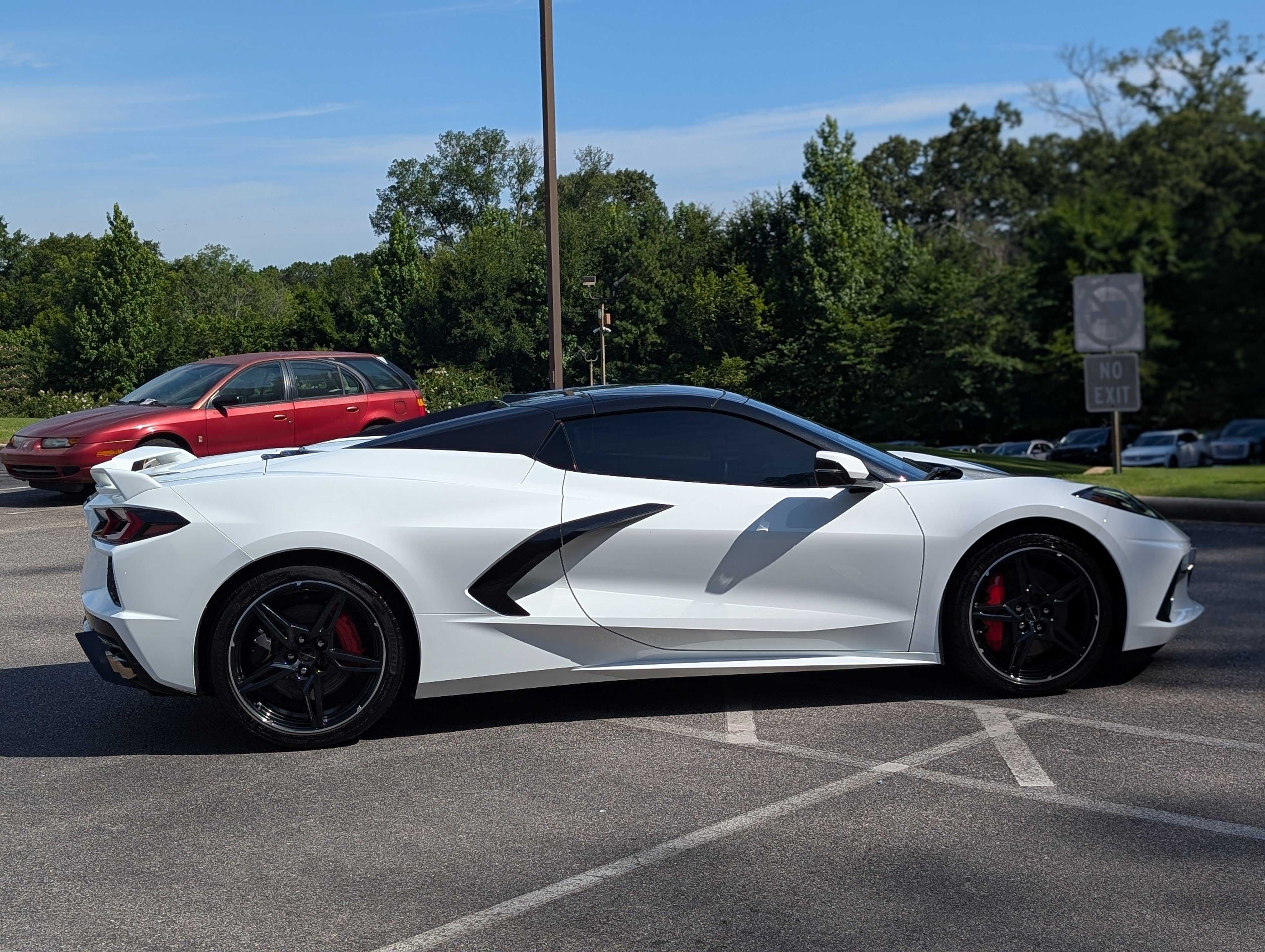 Used 2023 Chevrolet Corvette Stingray Premium Conv w/ Z51 Performance Package RWD image 11