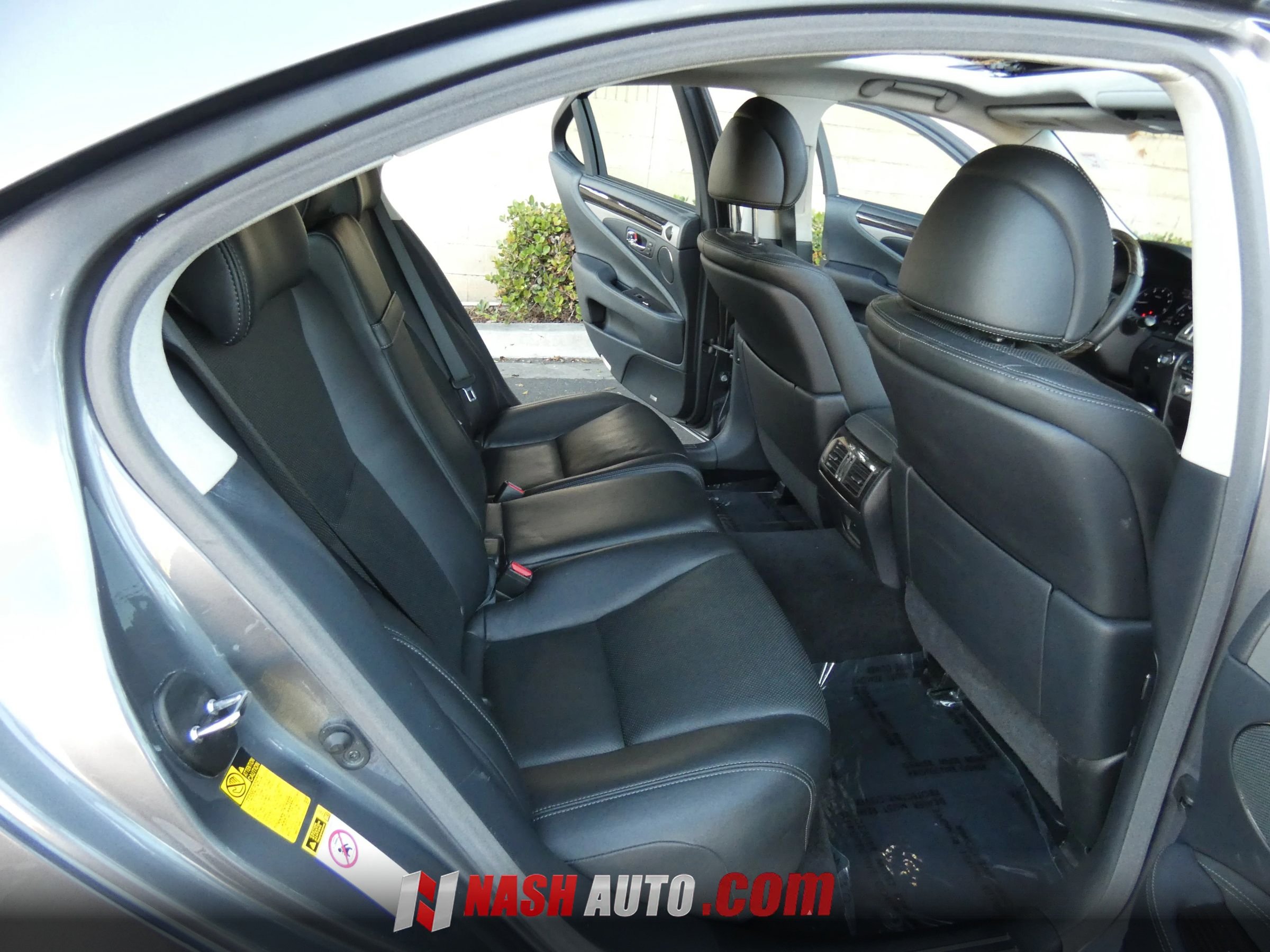 Used 2013 Lexus LS 460 w/ Ultra Luxury Pkg RWD image 39