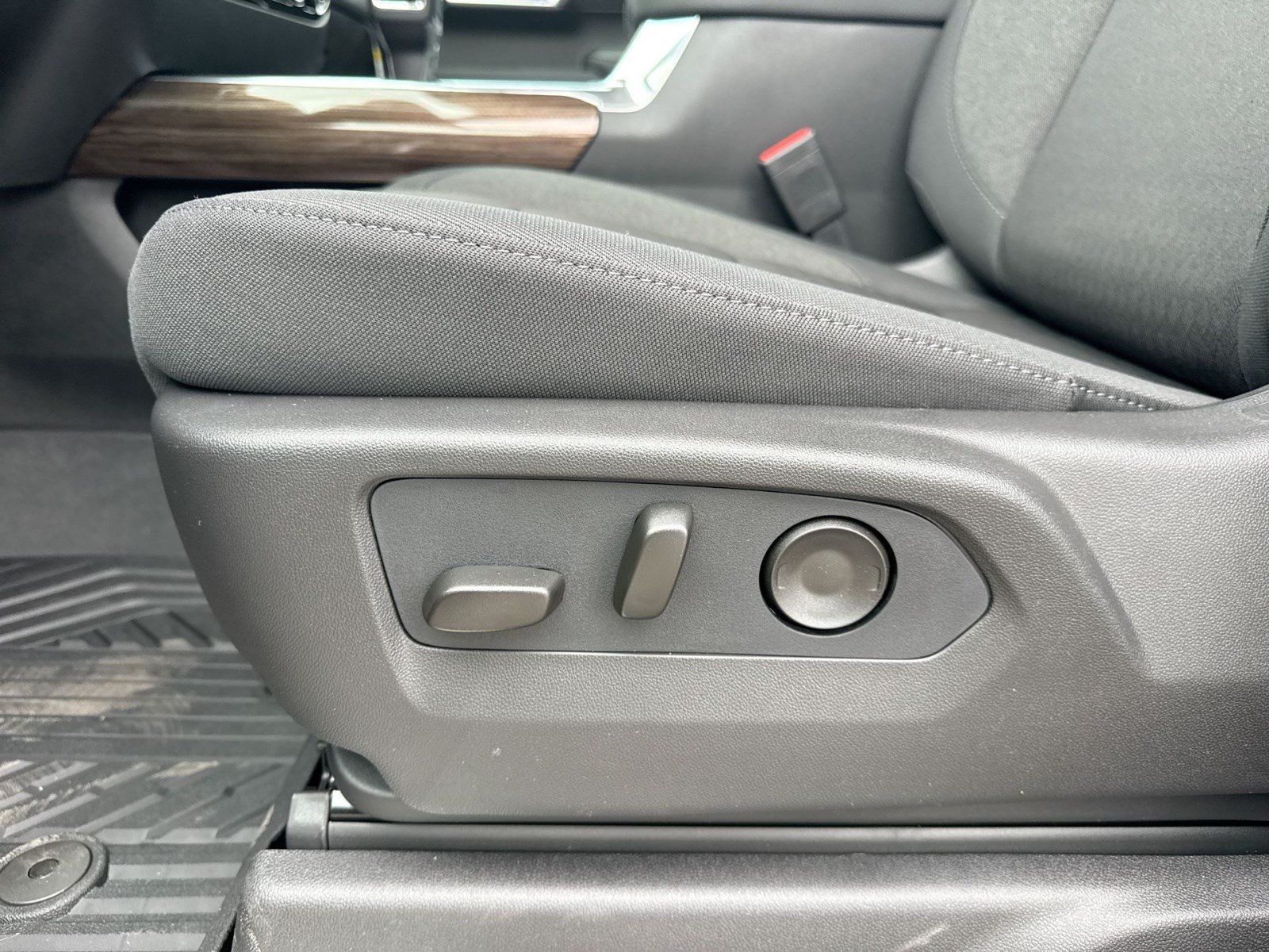 New 2026 Chevrolet Silverado 1500 LT AWD/4WD image 14