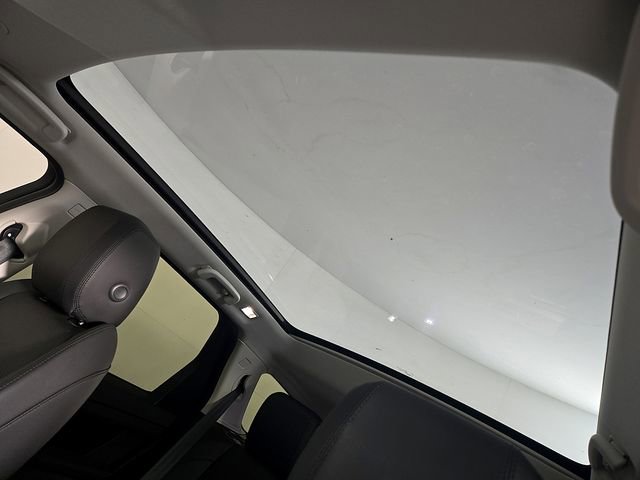 Used 2024 Land Rover Discovery Sport S image 15