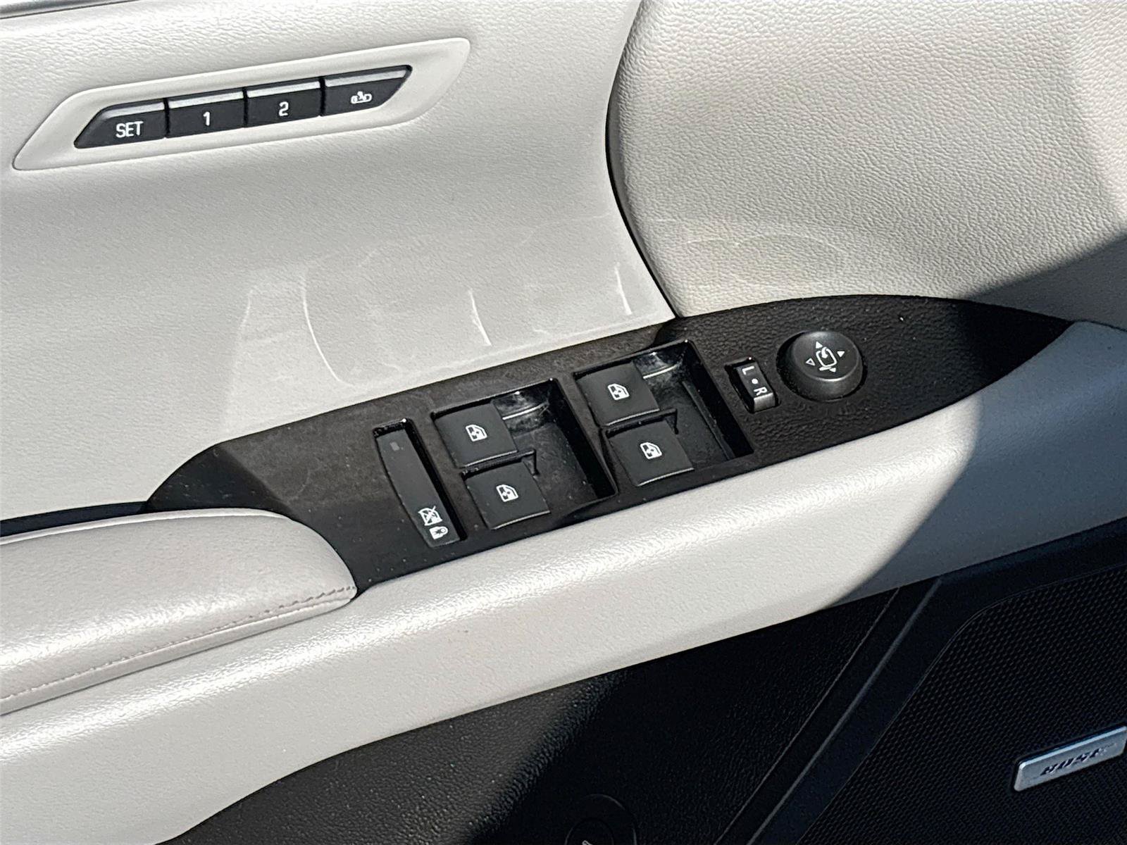 Used 2017 Cadillac XTS Luxury FWD image 18